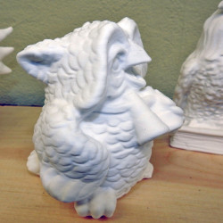 Eule mit Fernglas – Neugierige Entdeckerin