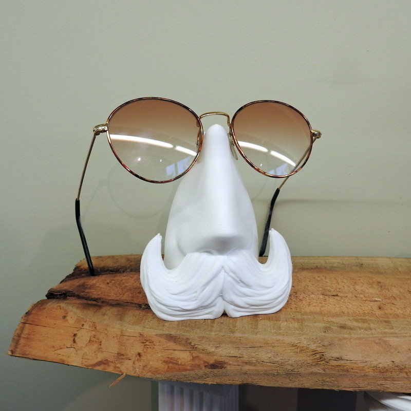 Origineller Brillenhalter