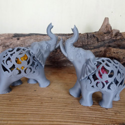 Dekorativer Elefant mit filigranem Muster