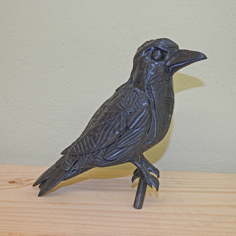 Mystischer Rabe – Befestigung mit Steckbolzen