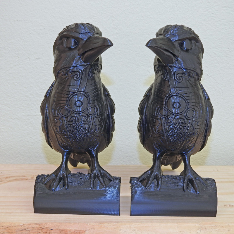 Mystischer Rabe – Mit Befestigung für Rohre